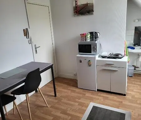 Apartment Dans Le Vieux Quartier De Laval (Mayenne)