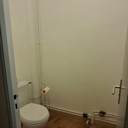 Dans Le Vieux Quartier De *